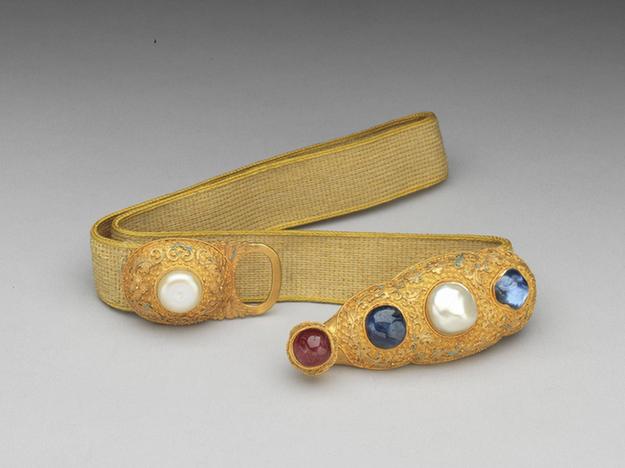 金嵌珠宝带钩凉带