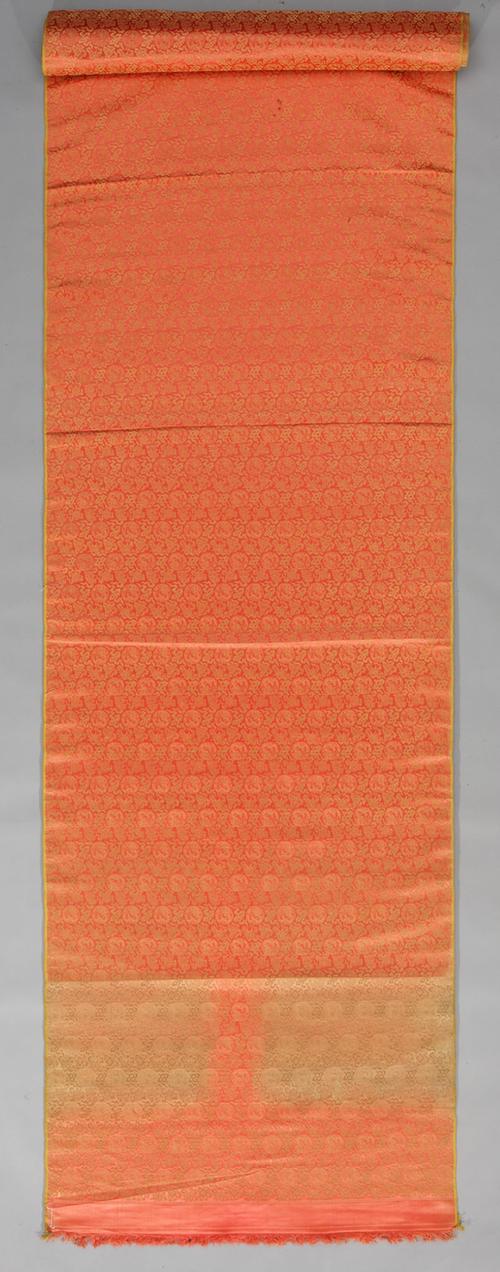 桃红色小团龙杂宝纹织金缎