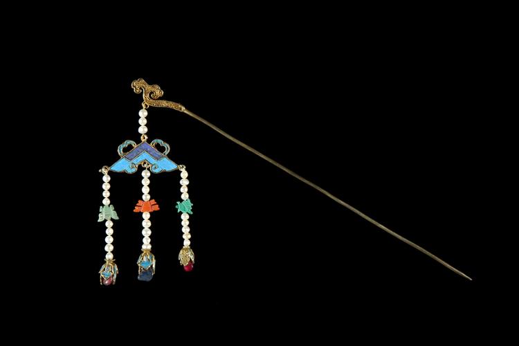 银镀金吉庆纹流苏