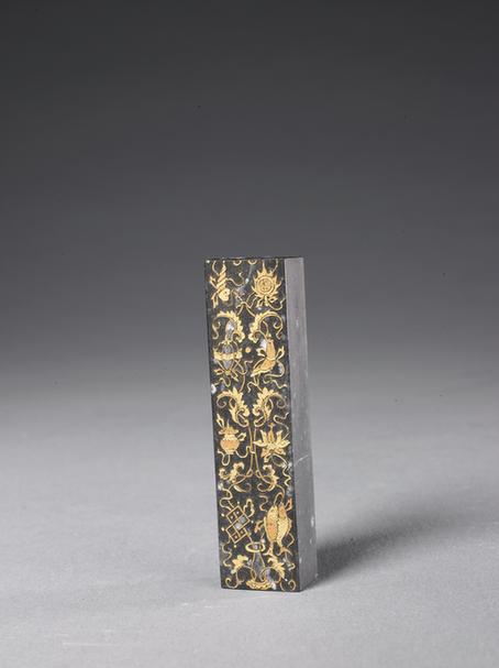 成份文具-描金八宝云蝠纹长方墨