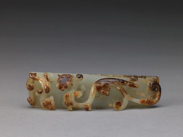 玉透雕双螭纹剑璏