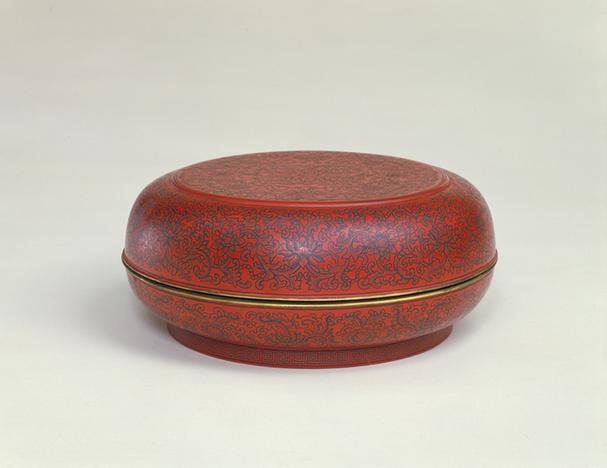 填漆缠枝莲纹圆盒