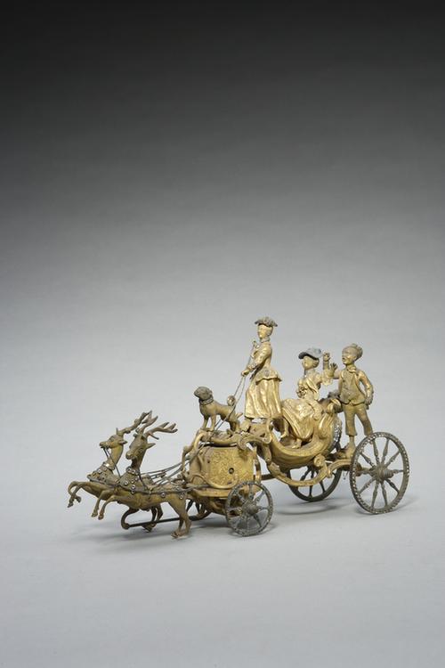 铜镀金双鹿四轮车玩具