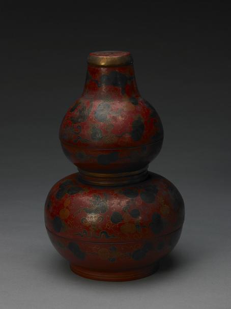 描金彩漆花卉纹葫芦式四层盒