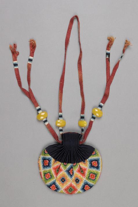 红青色缎口铺绒斜方格朵花纹椭圆荷包