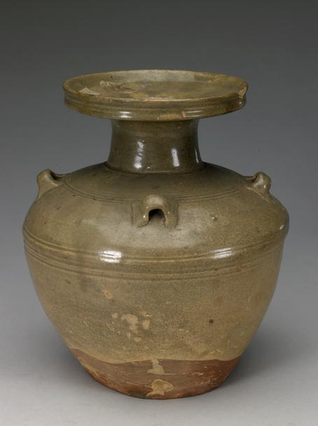 青釉弦纹四系盘口瓶