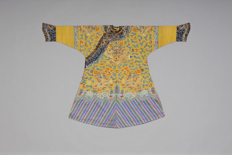 明黄色纳纱彩云蝠金龙纹男单龙袍