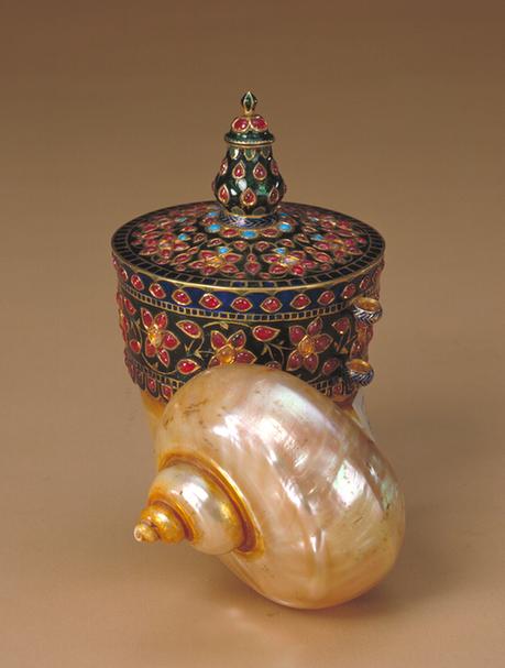 银胎绿珐琅嵌宝石硝子石海螺