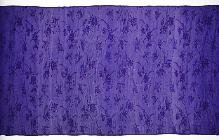 藕荷色蝶莲纹罗