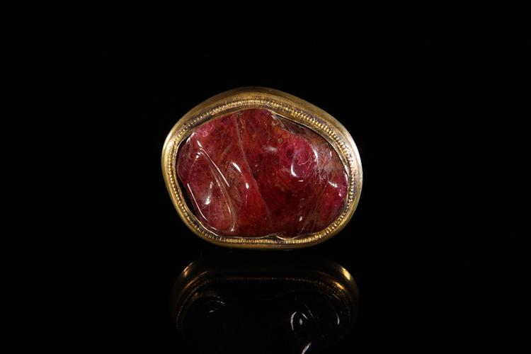 银镀金镶红宝石带头