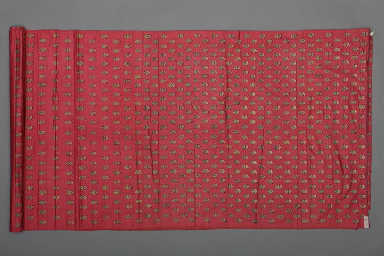 紫红色小朵菊纹回回织金绸