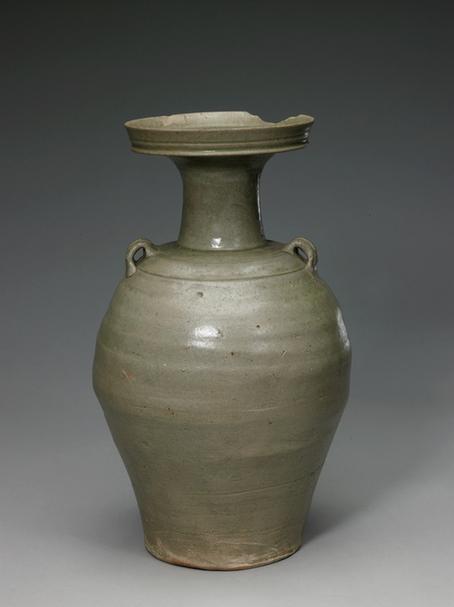 青釉弦纹洗口瓶