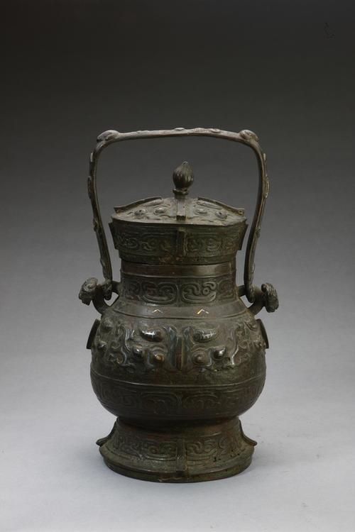 错金银兽面纹卣