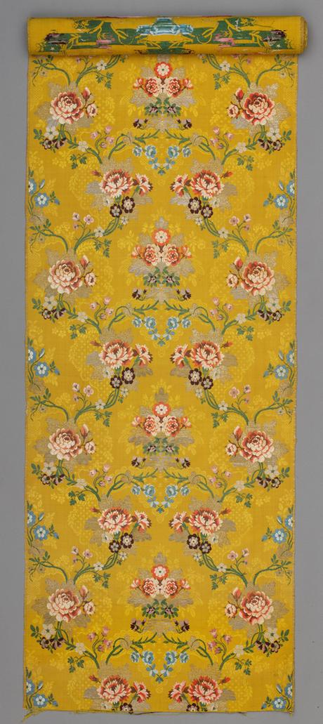黄色地串枝玫瑰花纹金宝地锦