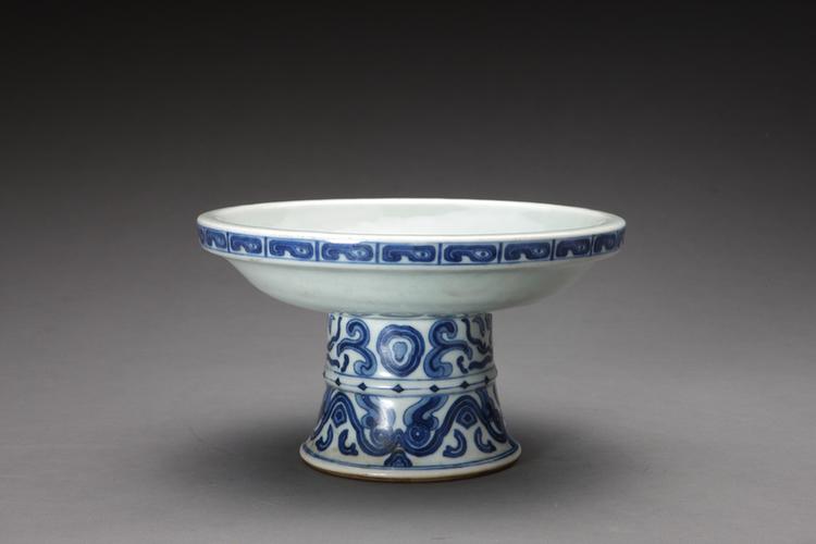 青花蚕文高足盘