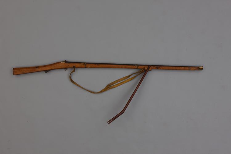 乾隆帝御用素铁交枪