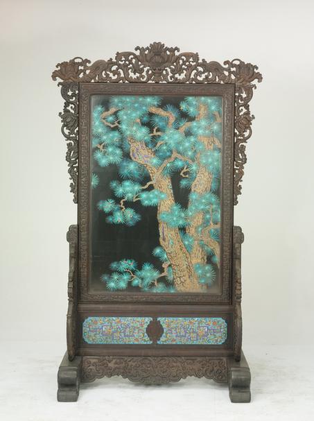 紫檀木边座点翠松竹图插屏