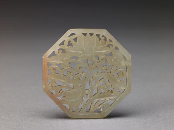 白玉镂雕水鸟莲叶纹八角形佩