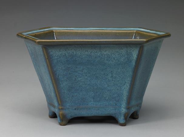 钧窑天蓝釉六方花盆