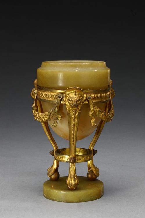 铜镀金三足架石杯