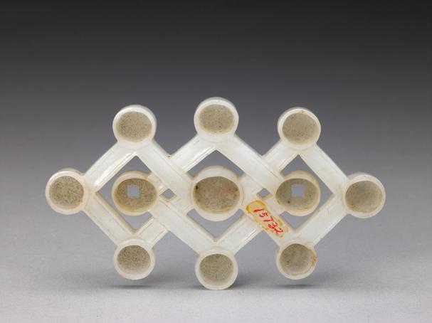 白玉方胜式嵌件