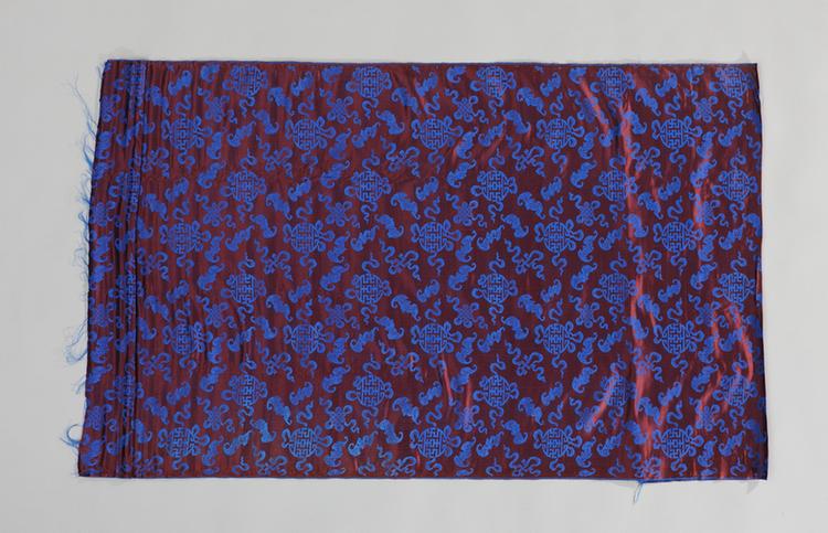 酱色福寿绵长纹二色缎