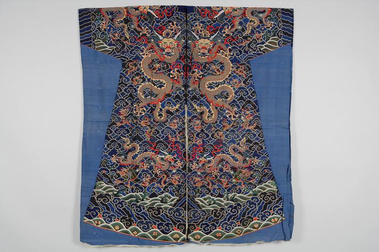 蓝色缂丝云龙纹褂料