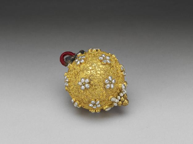 包金镶米珠回钮-8