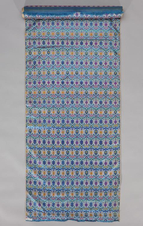 品月色朵花纹广缎