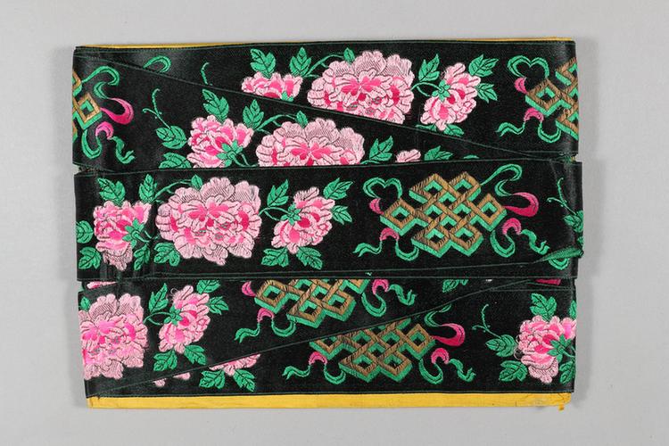 元青色缎地盘肠牡丹纹绦