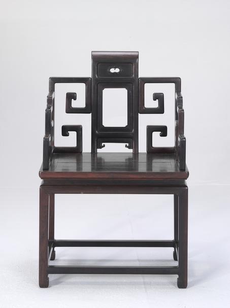 紫檀木雕回纹椅