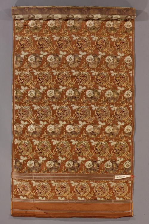 古铜色地团龙杂宝菊花纹织金锦