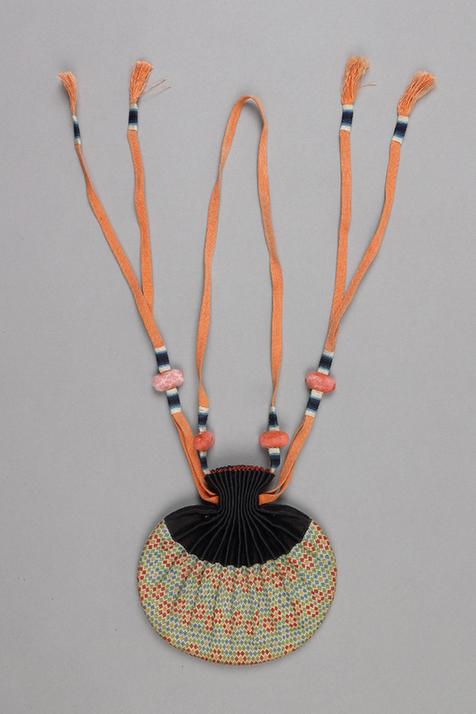 红青色缎口满纳小梅花纹腰圆荷包