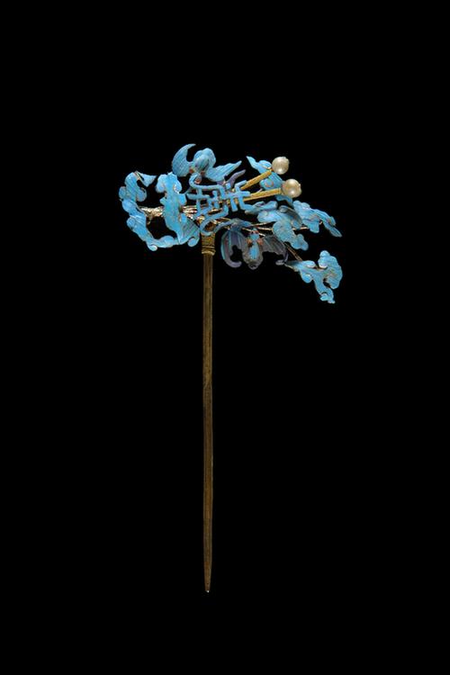 点翠花卉鸟蝶纹头花