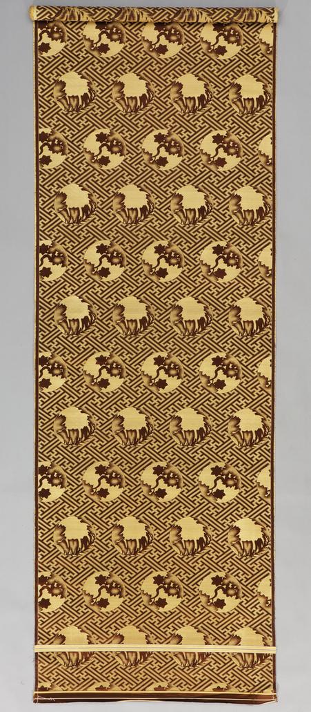 古铜色团花万字曲水纹花缎