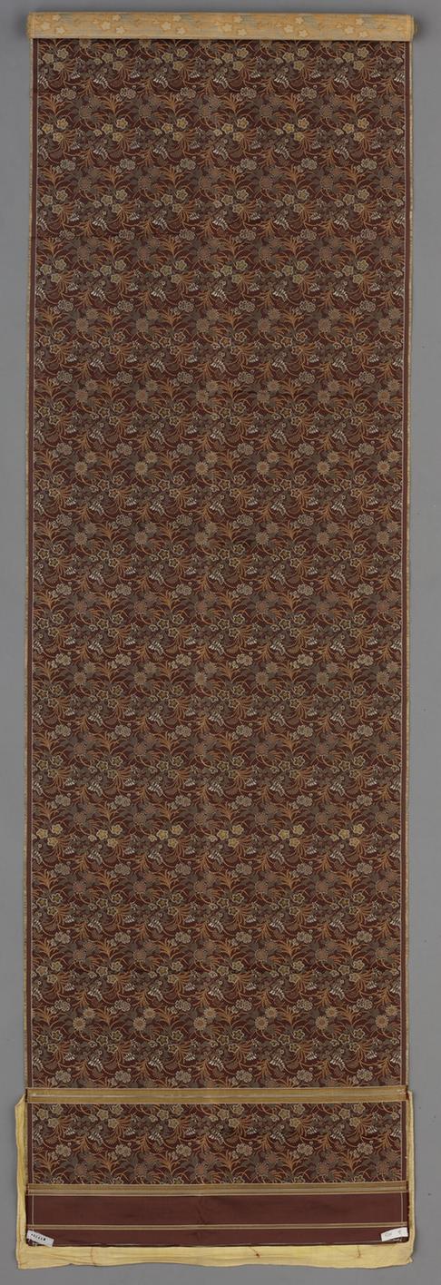 绛色地桃菊花纹锦