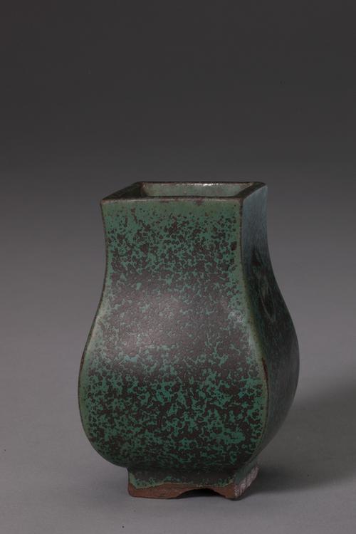 石湾窑绿釉方瓶