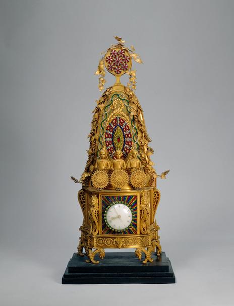 铜镀金转皮球花三人打乐钟