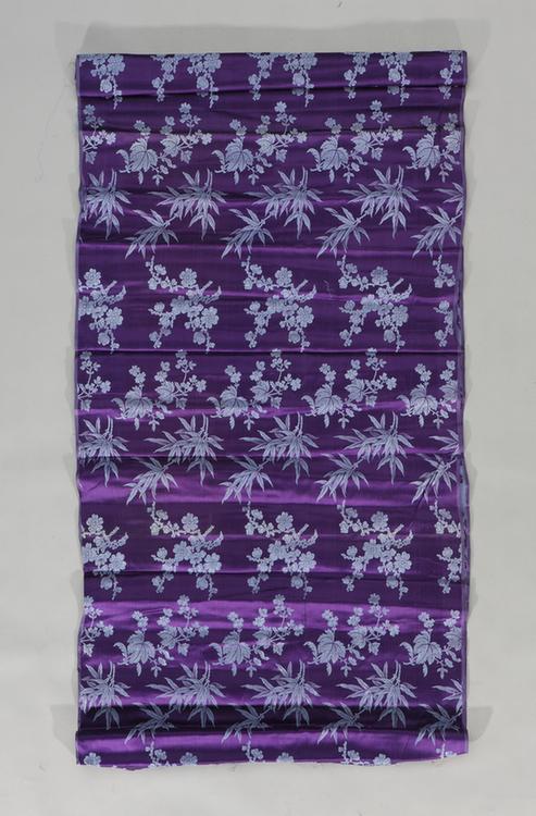 藕荷色梅竹海棠纹二色缎