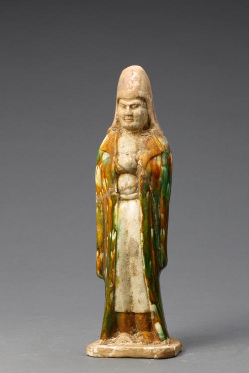 三彩披风衣男立俑