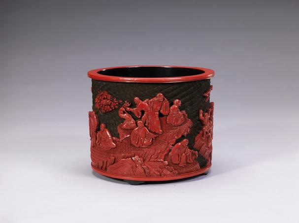 剔彩十八罗汉图笔筒