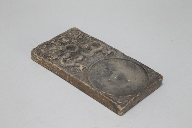 二龙戏珠长方瓦砚