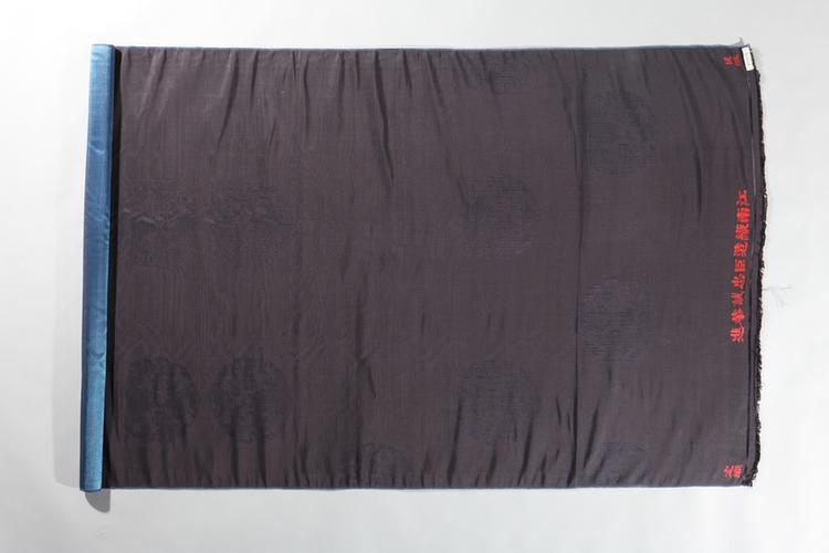 青色团江山如意纹鸳鸯缎