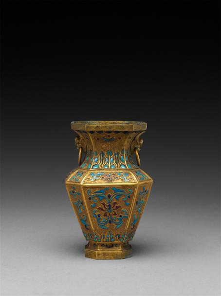 铜鎏金嵌玻璃双兽耳活环八方瓶