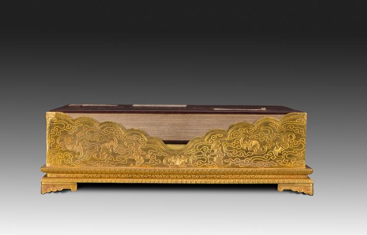 金镂花嵌松石碧玺长方盒