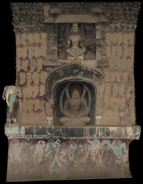 窟主室中心柱南向面