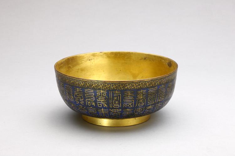 嘉庆款掐丝珐琅寿字碗