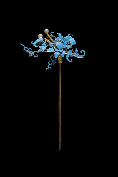 点翠花卉鸟蝶纹头花