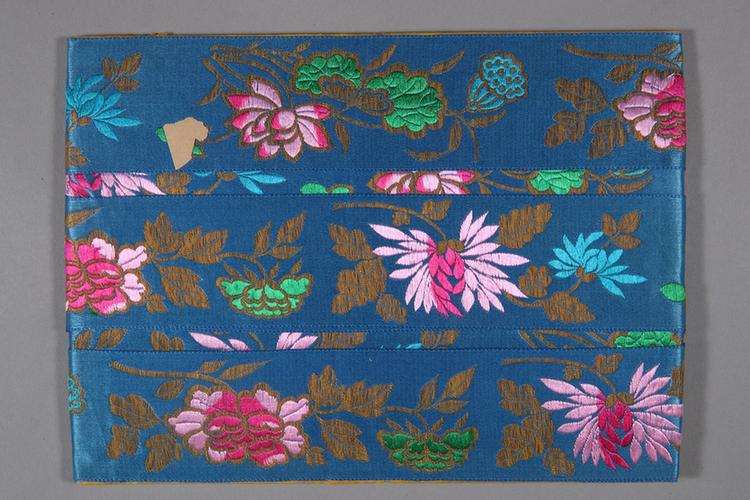 品月色缎地菊莲牡丹纹绦