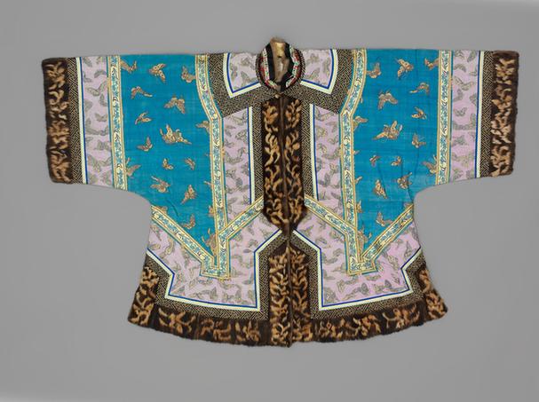 品绿色缂金百蝶纹貂皮边夹马褂